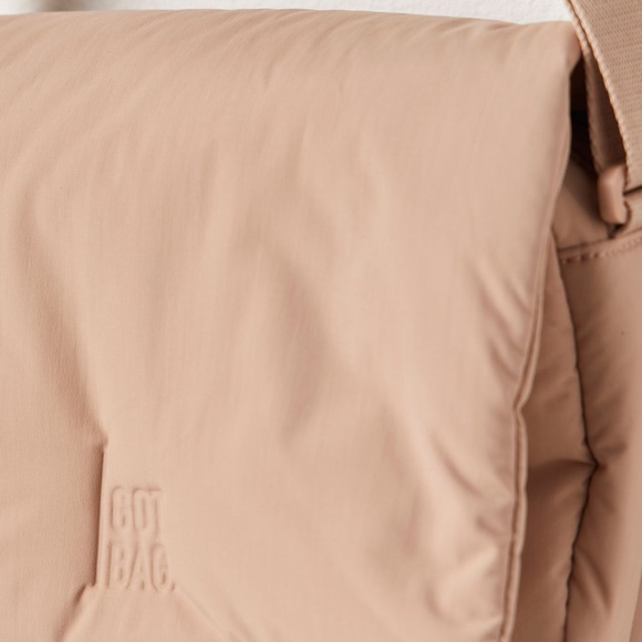 GOT BAG Puffy Crossbody Bag Sandbar Beige Adjustable Strap Lightweight - Picture 2 of 7